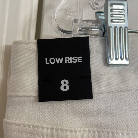 Express Low Rise White Jean Shorts - Picture 3 of 6